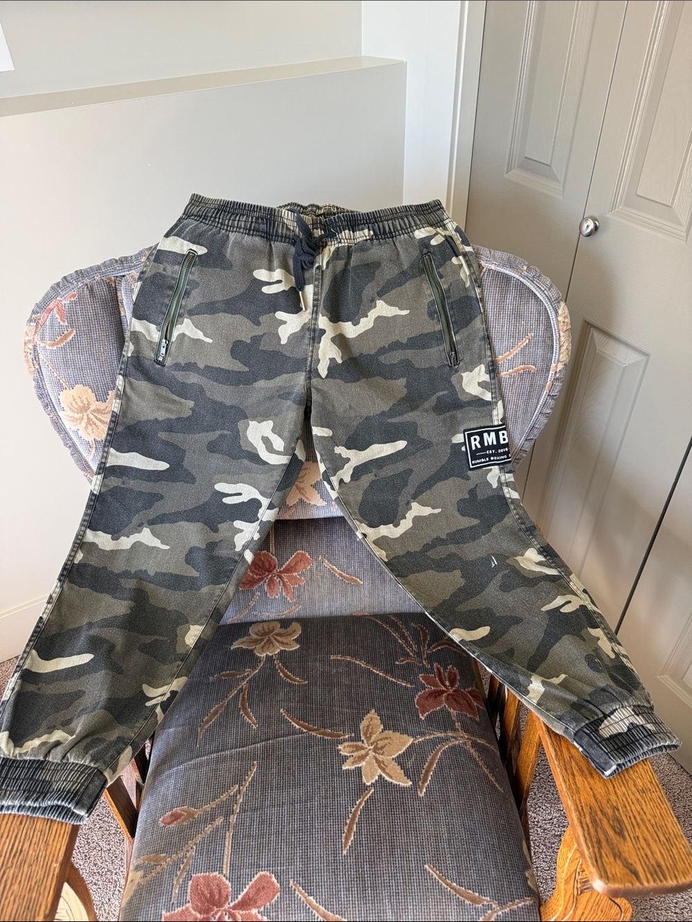 RMB womens Camo Jogger Pants - Green